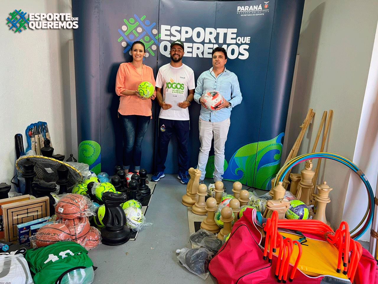 xa0MUNICÍPIO DE JAPIRA É CONTEMPLADO COM KIT ESPORTIVO PELA CONQUISTA DO SELO OURO E PLUS REFERENTE AO PROGRAMA ESPORTE QUE QUEREMOS DO GOVERNO DO ESTADO.