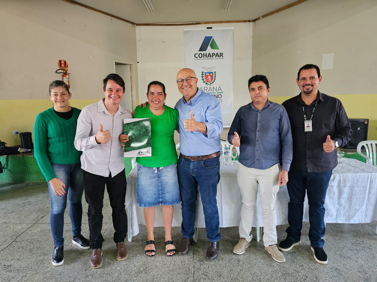 Em Japira, 102 famílias recebem títulos de regularização fundiária pela Cohapar
