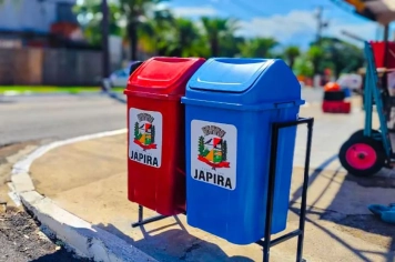Novas Lixeiras São Instaladas na Região Central de Japira