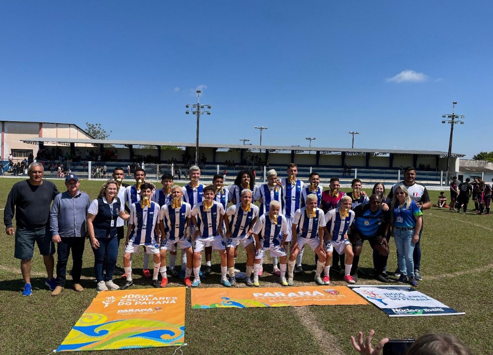 COLÉGIO ESTADUAL JOAQUIM PEDRO DE OLIVEIRA - JAPIRA É CAMPEÃO DO JEPS BOM DE BOLA.