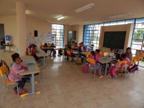 CMEI DE JAPIRA AMPLIA SALAS DE AULA