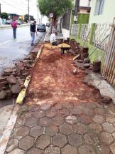 Prefeitura de Japira Inicia a semana com vários serviços e obras por toda a cidade!!!