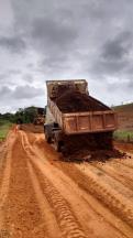 ESTRADA  DO BAIRRO PONTE PRETA RECEBE MANUTENÇÃO