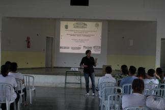 Hoje 07/05 realiza-se uma palestra ministrada pela educadora Tânia Mara de Oliveira, abordando o seguinte tema: a Responsabilidade Social e Qualidade de Vida.