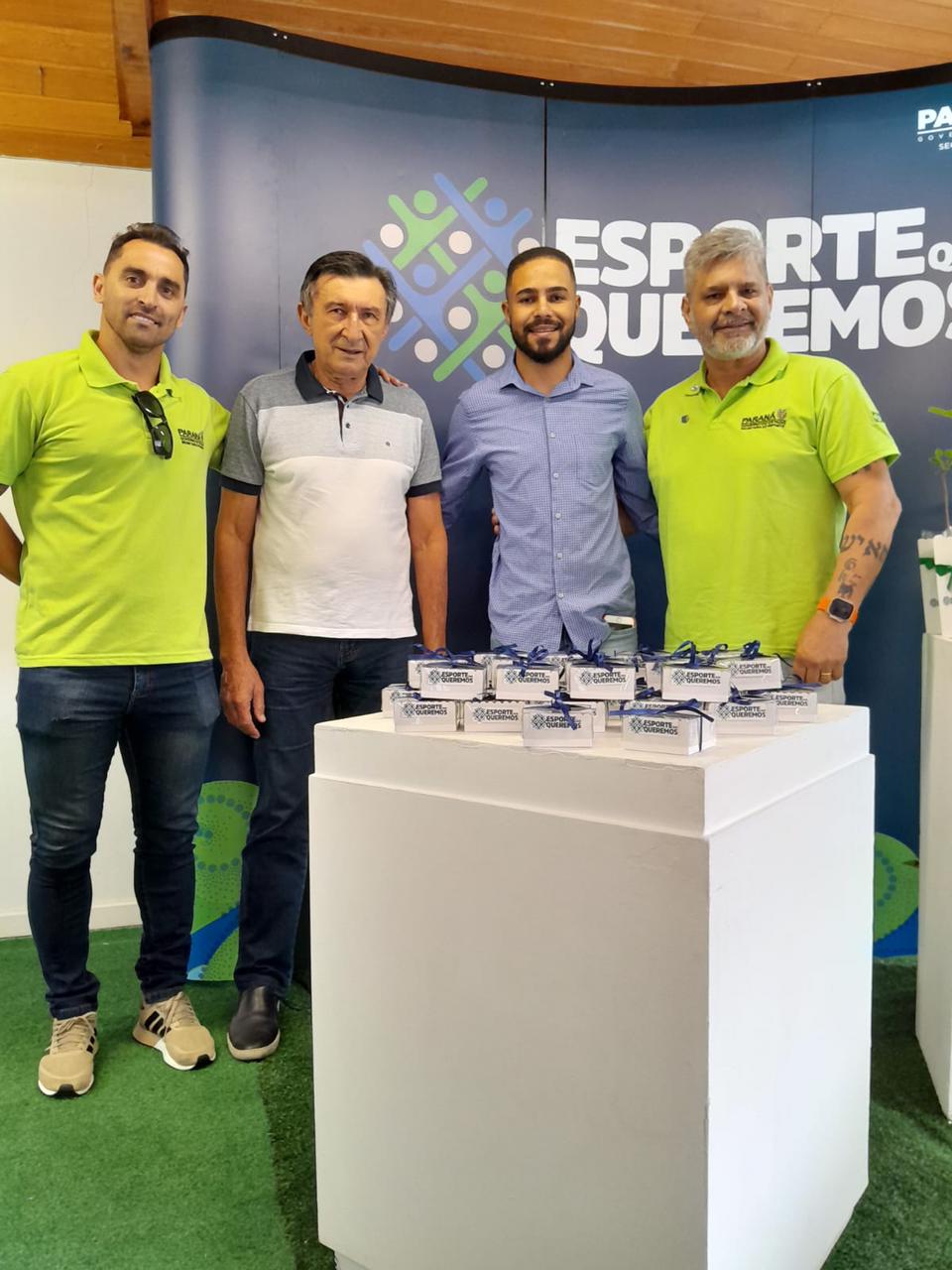 MUNICÍPIO DE JAPIRA RECEBE DA SECRETARIA DE ESPORTES DO PARANÁ O SELO OURO E PLUS NO PROGRAMA ESPORTE QUE QUEREMOS.
